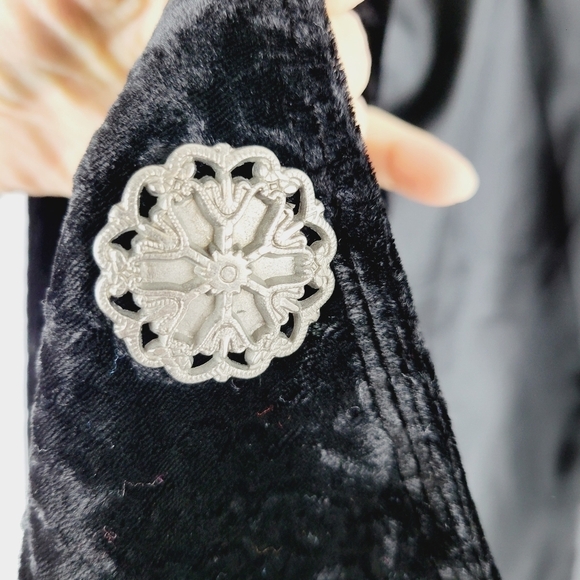 Chico's black Velvet blazer size 1 (M) - Picture 10 of 12